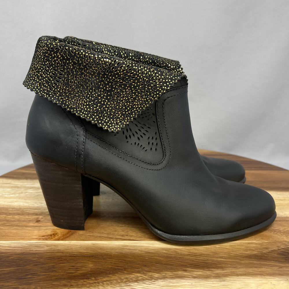 Ugg Thames Seaweed Women’s Boots Black Leather Perforated Gold Sparkle 10 US